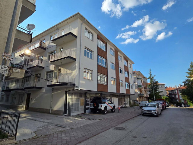 ETLİK AŞAĞIEĞLENCE MAHALLESİ AZIK SOKAK 3+1 SATILIK FIRSAT DAİRE