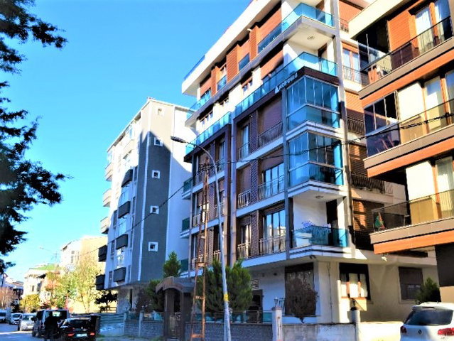 KARTAL SOĞANLIK ORTA MAHALLE METRO VE E5 YAKINI 3+1 KİRALIK DAİRE