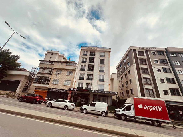 ÇAVUŞOĞLU MAHALLESİ'NDE SATILIK 4+2 DUBKES DAİRE