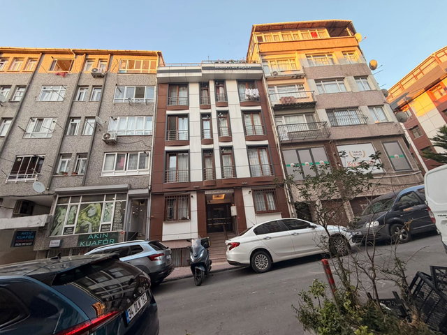 BEYOĞLU HALICIOĞLUNDA HARİKA KONUMDA FIRSAT DUBLEX DAİRE