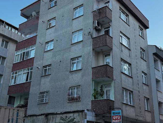 REMAX ASHİLL KÜÇÜKÇEKMECE TEVFİK BEY 3+1 122 M2 YATIRIMLIK SATILIK DAİRE