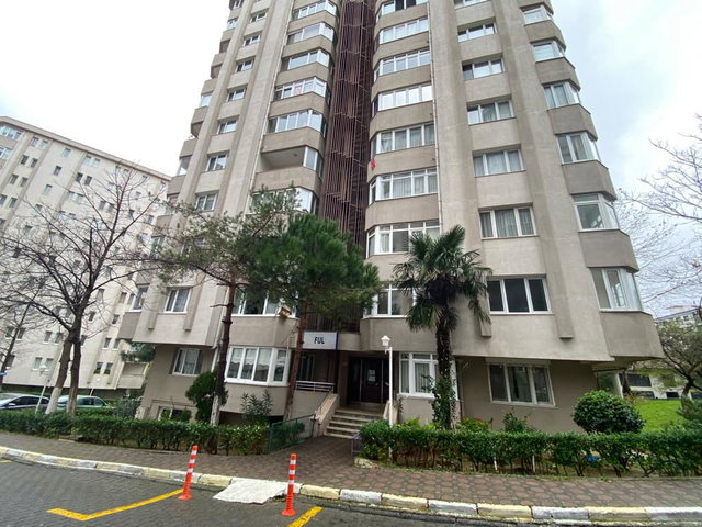 YAKACIK YAKAKENT SİTESİNDE DENİZ MANZARALI 3+1 SATILIK DAİRE