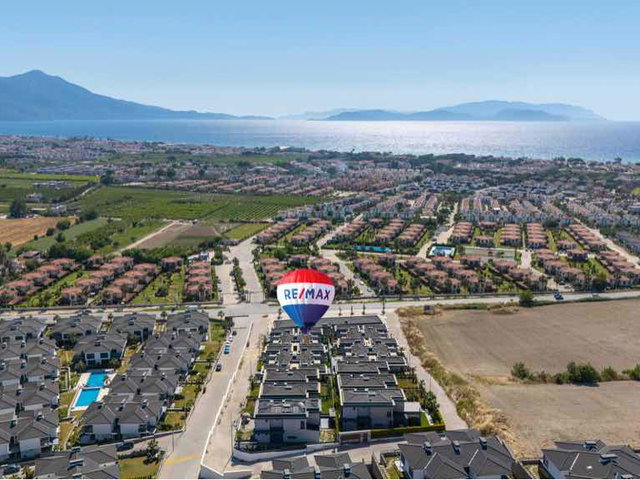 KUŞADASI SOĞUCAK
SİRİUS SİTESİNDE HAVUZLU VILLA