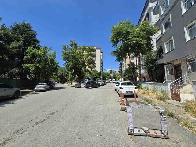 KARTAL ATALAR'DA KATTA TEK GENİŞ KULLANIŞLI KİRALIK 3+1 DAİRE