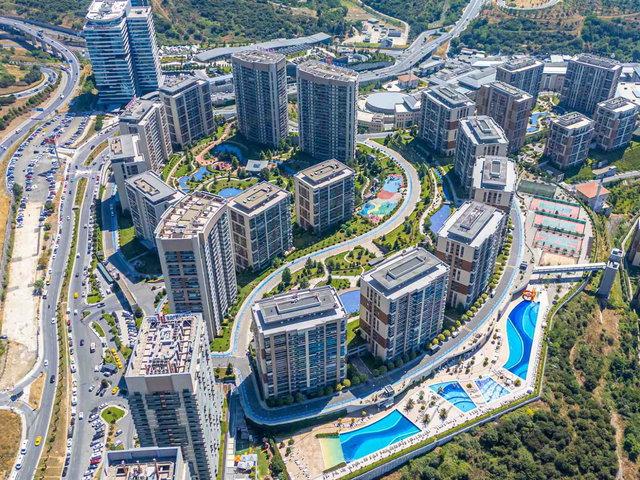 REMAX PRO HARUN AYSAL 5. LEVENT TORUNLARDA ŞEREFİYELİ BAHÇE KATI