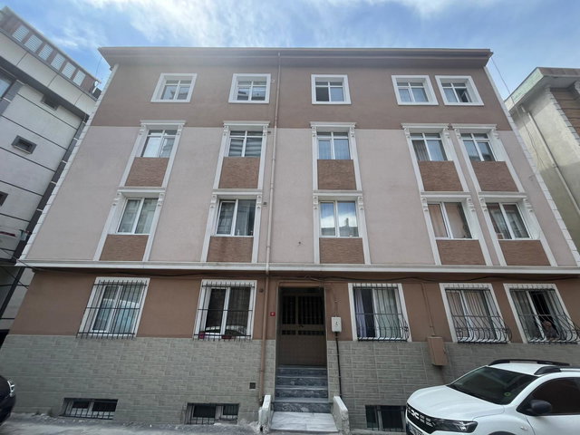 EYÜPSULTAN'IN GÖZDE MAHALLESİ SİLAHTARAĞA'DA SATILIK 2+1 DAİRE