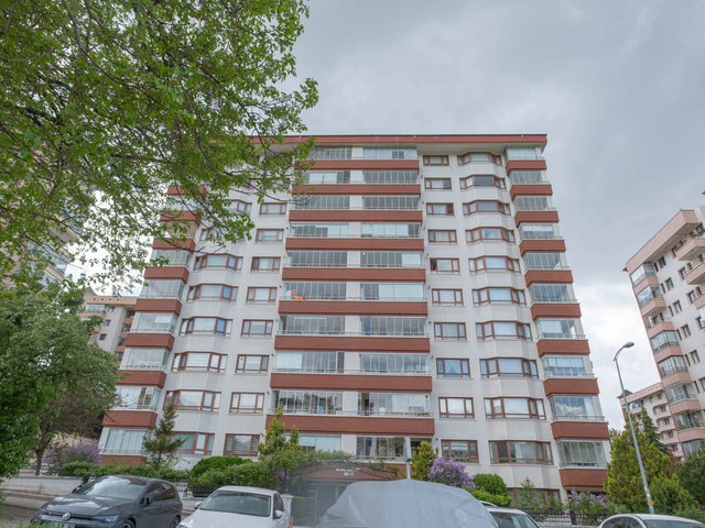 ÇUKURAMBAR DA MERKEZİ KONUM MANZARA VE BAKIMLI 4+1 SATILIK DAİRE
