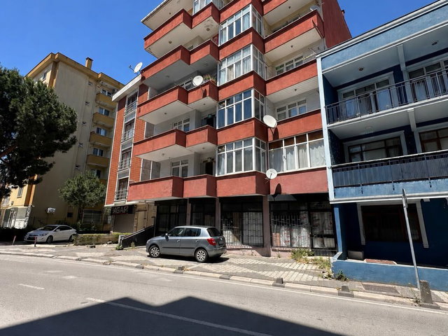 K.BAKKALKÖY'DE  GÜNEY CEPHELİ 3+1 DAİRE