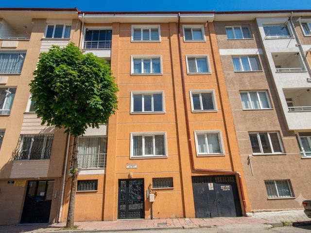 RE/MAX MOD'DAN ESKİŞEHİR, FATİH MAHALLESİ’NDE ARA KAT 3+1 ASANSÖRLÜ KİRALIK DAİRE