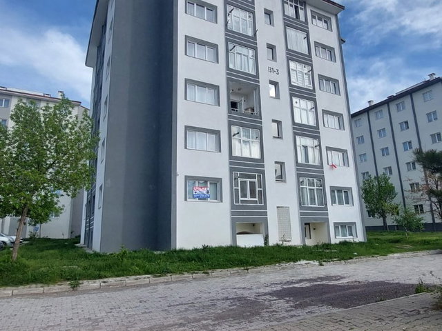 REMAX İLKE'DEN ÇAT YOLU TOKİ'DE 2+1 SATILIK DAİRE