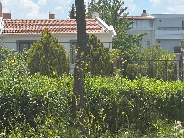 AHLATLIBEL MAHALLESİ’NDE SATILIK TEK KATLI MÜSTAKİL EV