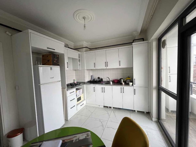 ÖĞRETMEN EVİ KARŞISINDA 2+1 SATILIK OFİS (MESKEN)