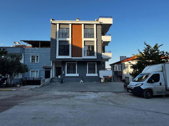 BALIKESIR ALTIEYLÜL GAZIOSMANPAŞA MAHALLESI’NDE, YATIRIM VE OTURUM IÇIN IDEAL 1+1 DAIRE!