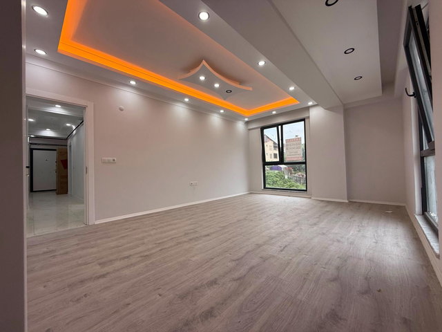 REMAX MYRADAN SATILIK LÜX GENİŞ VE KULLANIŞLI 4+1 DAİRE