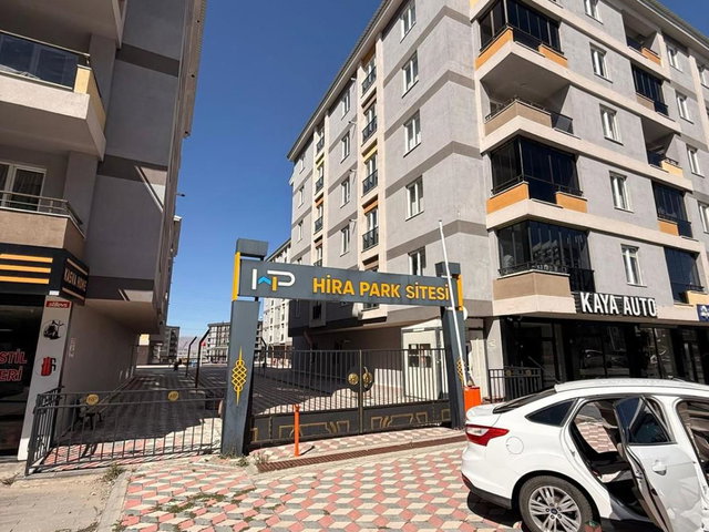 REMAX ARTIS'TEN KOMBINA'DA SATILIK 3+1 DAIRE