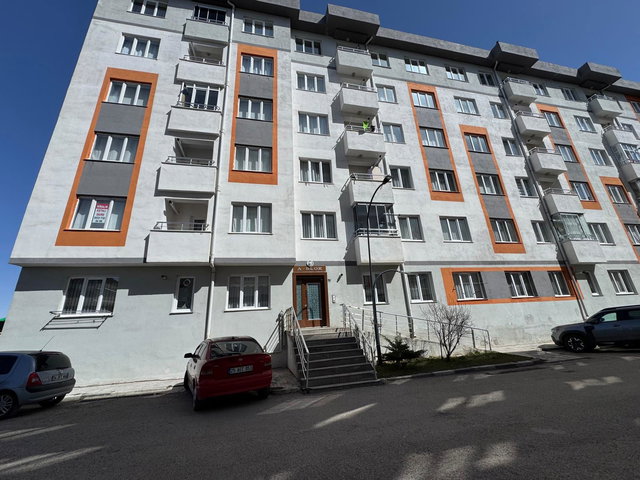 REMAX İLKE'DEN ŞÜKRÜPAŞA'DA 3+1 SATILIK DAİRE