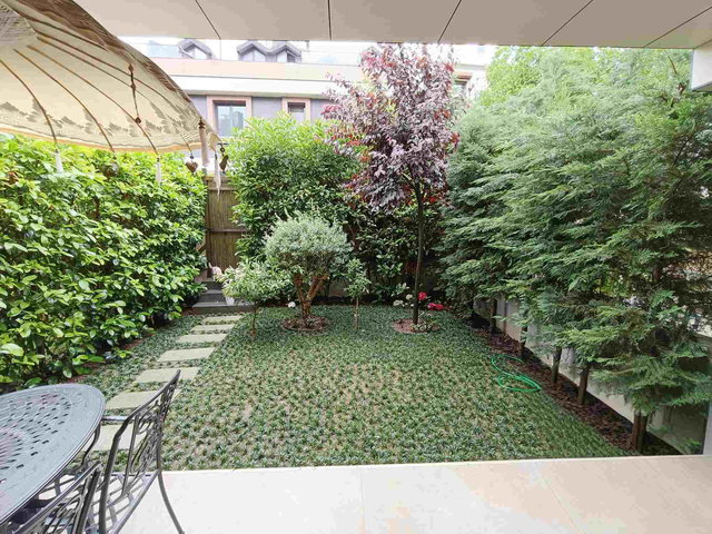 ATAKENT'TE SITE IÇI HEM KONUT HEM İŞ YERINE UYGUN SATILIK LÜKS VILLA