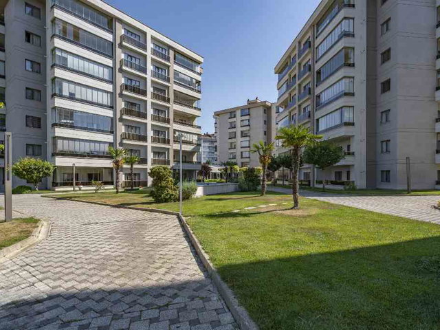 REMAX LEON'DAN BALAT CİTY 4'TE 3+1 SATILIK DAİRE