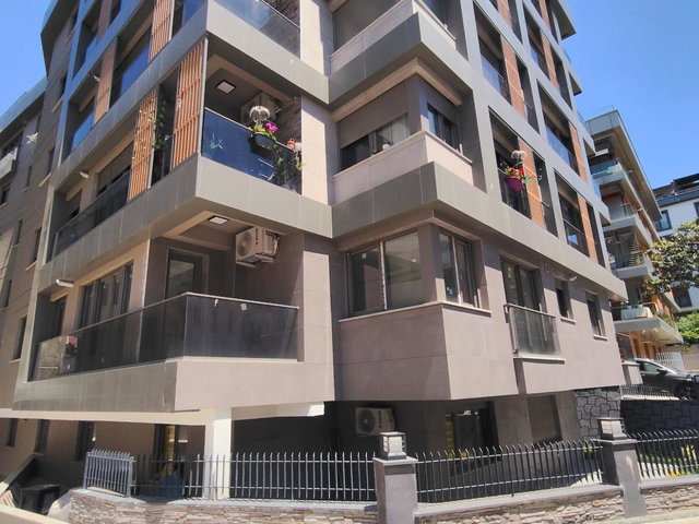 REMAX ASHILL SALACAK TA DENİZE 100 METRE GENIŞ  3+1 SATILIK DAİRE