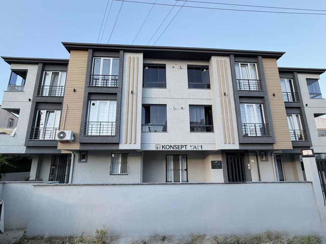ZAFER MAHALLESİNDE YATAY MİMARİ KULLANIŞLI SATILIK 1+1 DAİRE