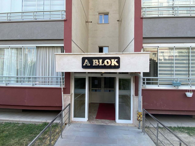 YENİMAHALLE ÇAKIRLAR ARTOVA SİTESİ ARA KAT KİRALIK 3+1 DAİRE