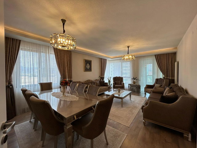 LIFE GARDEN SITESI SATILIK 4+1 DAIRE/ REMAX ENBATI