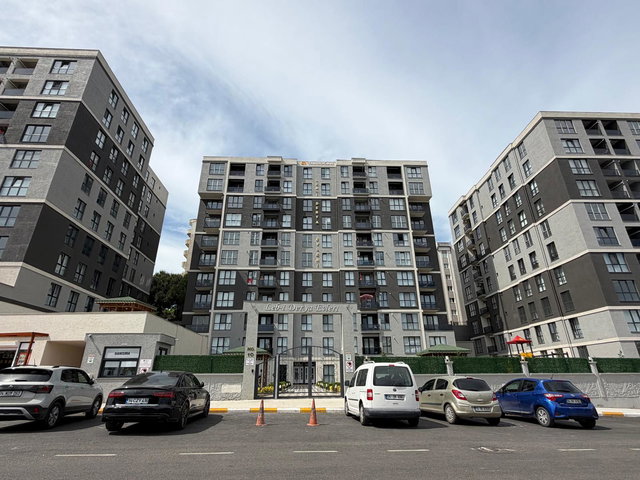 PENDİK LEB-İ DERYA EVLERİNDE DENİZ MANZARALI 4+1 SATILIK DAİRE