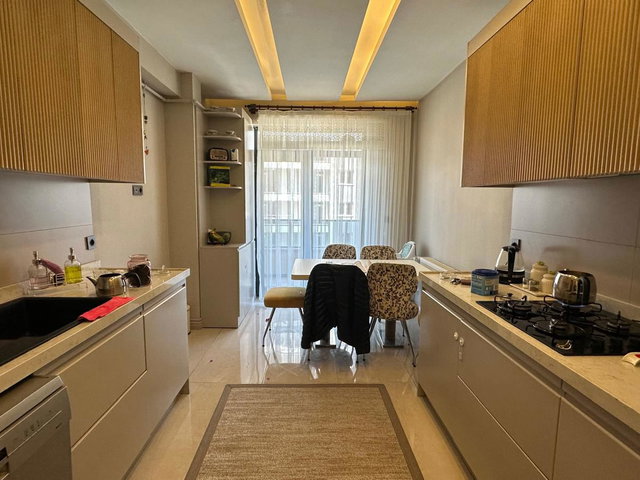 REMAX ARTIS'DEN KOMBINA CAD. SATILIK 3+1 DAIRE