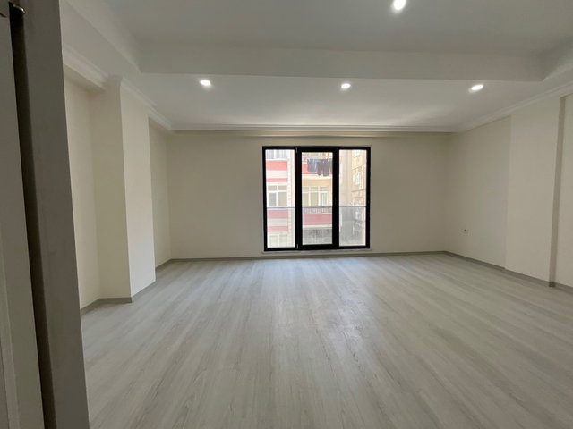 ŞIRINVLER METROBÜSE BEŞ DAKİKA MESAFEDE SATİLİK 2+1 DAIRE