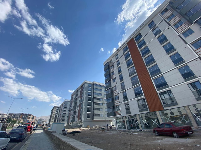 REMAX İLKE'DEN KOMBİNA ANA BULVAR'DA 3+1 SATILIK LÜKS DAİRE