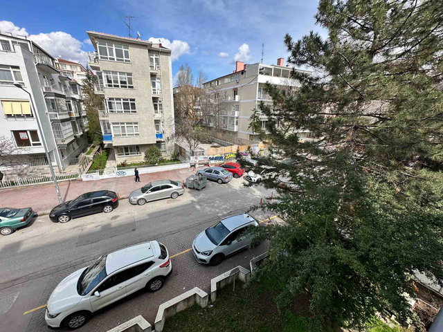 KENNEDY CADDESİ ÜZERİNDE PRESTİJLİ KONUMDA KİRALIK DAİRE