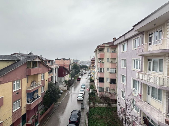 DERİNCE HASTANESİ KARŞISINDA KİRALIK 3+1 DAİRE