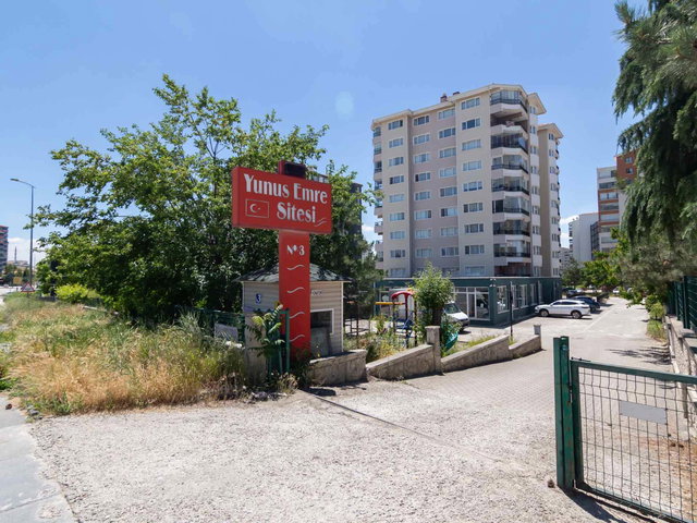 BATIKENT ÇAKIRLAR MAHALLESI FUUL YAPILI ÖNÜ AÇIK 3+1