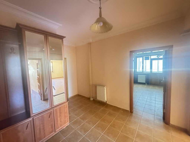 ZAFER MAHALLESİNDE 3+1 AZ KATLI ARA KAT DAİRE