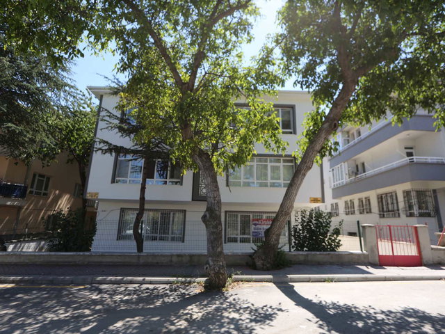 DİKMEN NACİ ÇAKIR MAHALLESİNDE 2+1 EŞYALI KİRALIK DAİRE VADİYE ÇOK YAKIN