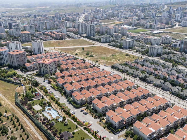 BAĞLICA DOĞANKENT SİTESİNDE SATILIK  6+1 VİLLA
