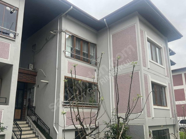 KOCAELİ İZMİT YAHYAKAPTAN KENTSA SİTESİ 3+1 KİRLIK DAİRE