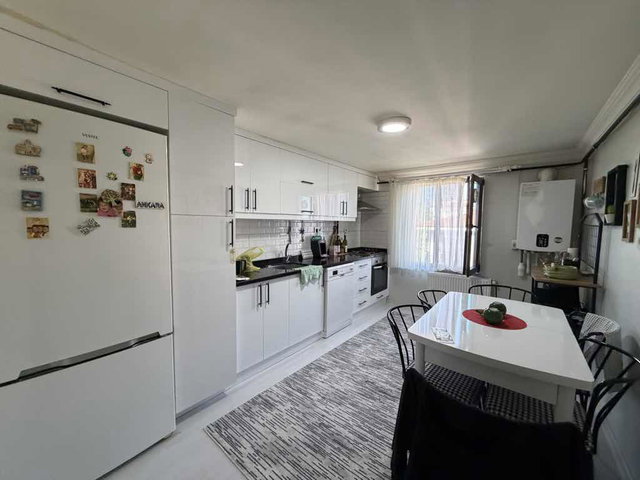 REMAX MAVİ’DEN ORTA MAHALLEDE KİRALIK 2+1 ÇATI KATI