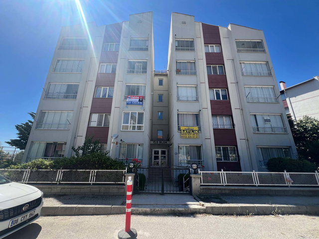 BATI SITESI MAHALLESINDE SEYMEN 90 SITESINDE 3+1 SATILIK