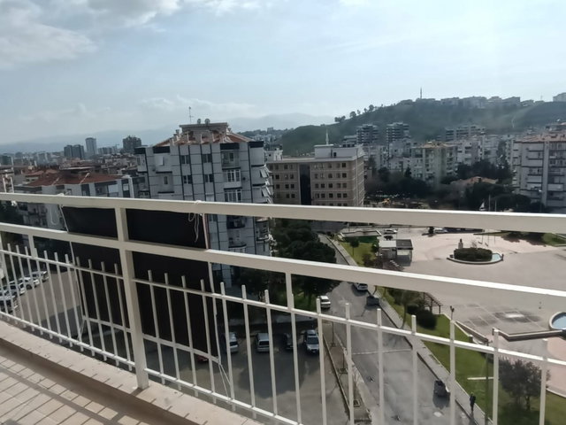 KARŞIYAKA ZÜBEYDE HANIM MAHALLESİ'NDE  EŞYALI 2+1 KİRALIK DAİRE