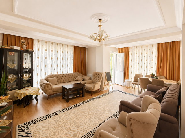 CUMA PAZARINA KOMŞU CADDE CEPHE SATILIK 3+1 TEMIZ DAIRE