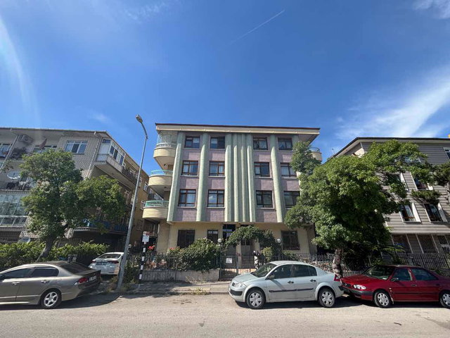 AYDINLIKEVLER ŞEHIT CEMALLETIN CADDESINDE SATILIK 4+1 FERAH DAIRE
