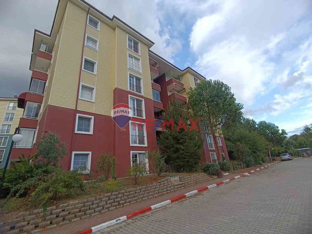 REMAX HÜR ALİ KUTANİS'TEN BAYTUR SİTESİNDE 3+1 KİRALIK DAİRE