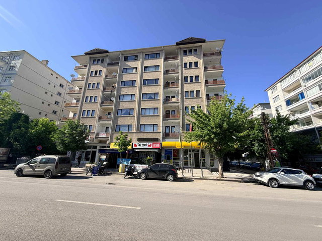 BAĞDAT CADDESİ MERKEZ LOKASYONUNDA SATILIK 3+1 DAİRE