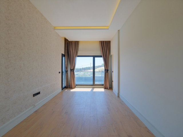 SEA GARDEN'DA PENDİK MİLLET BAHÇESİNE KOMŞU DENİZ MANZARALI SATILIK LÜKS 2+1 DAİRE