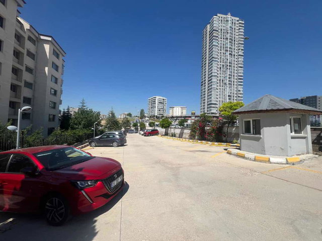 YAŞAMKENT’IN MERKEZINDE GENIŞ VE FERAH SATILIK 4+1 DAIRE