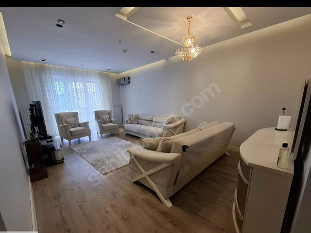BEYLIKDÜZÜ CUMHURIYETDE DEMIR ROMANCEDE VADI CEPHE SATILIK 2+1