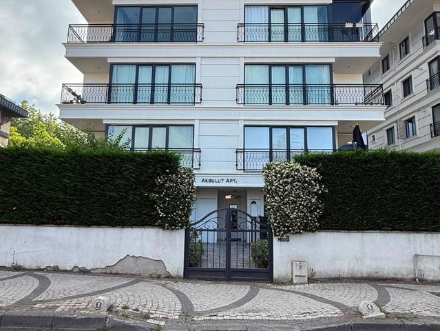 ÇENGELKÖYDE MÜKEMMEL KONUMDA ANACADEYE 1 DK 2+1 ARAKAT DAİRE