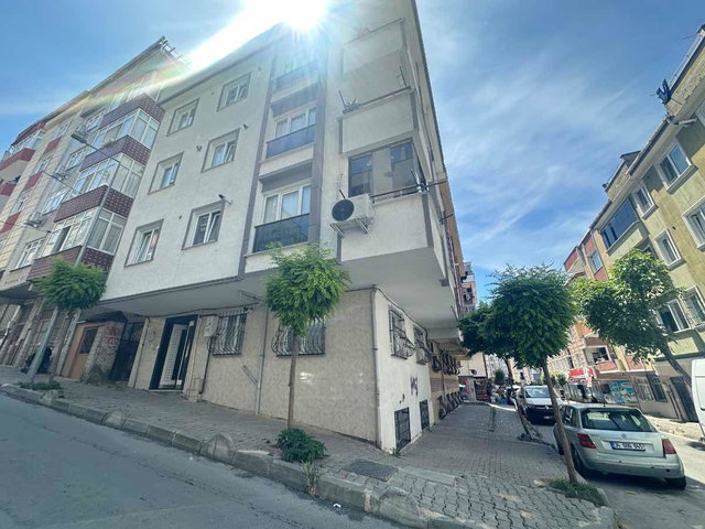 BAĞCILAR 15 TEMMUZ MH. SATILIK 1+1 YÜKSEK GIRIŞ KAPALI MUTFAK