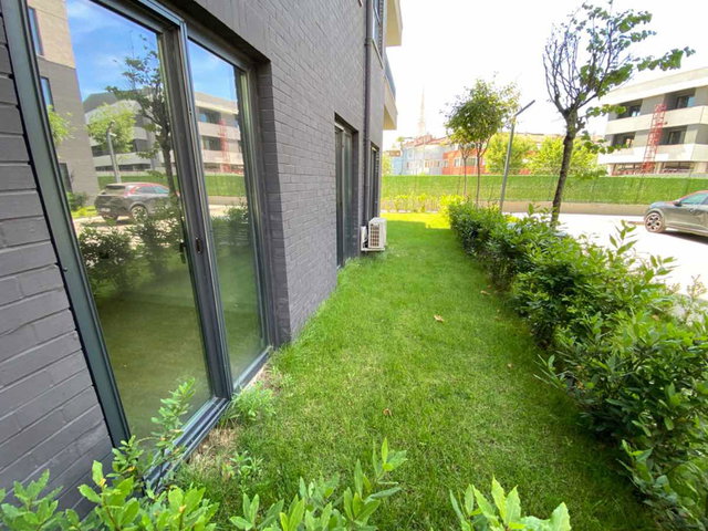 REMAX YAZ'DAN E.KONUT'TA 2+1 E. BANYOLU KIRALIK BAHÇE KATI DAIRE